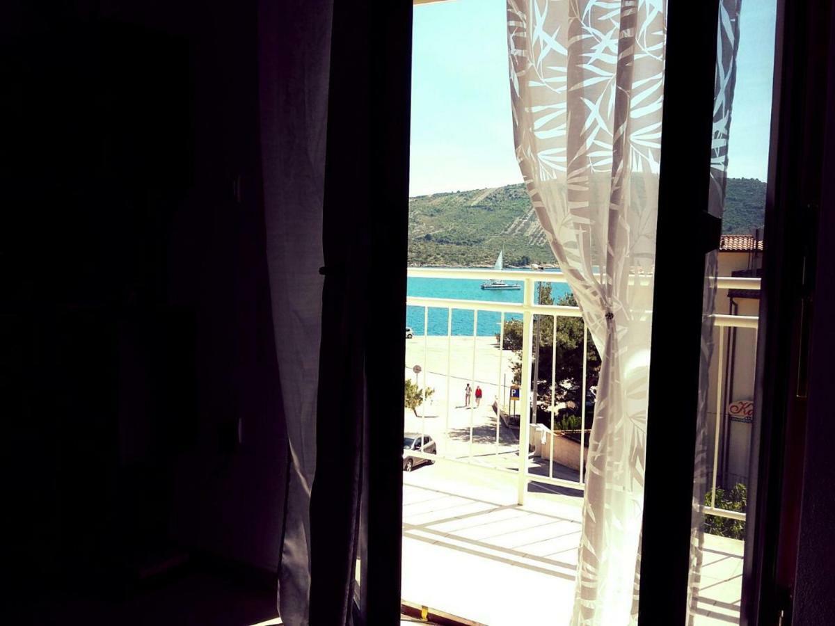 Apartment By The Beach Primošten Exterior foto